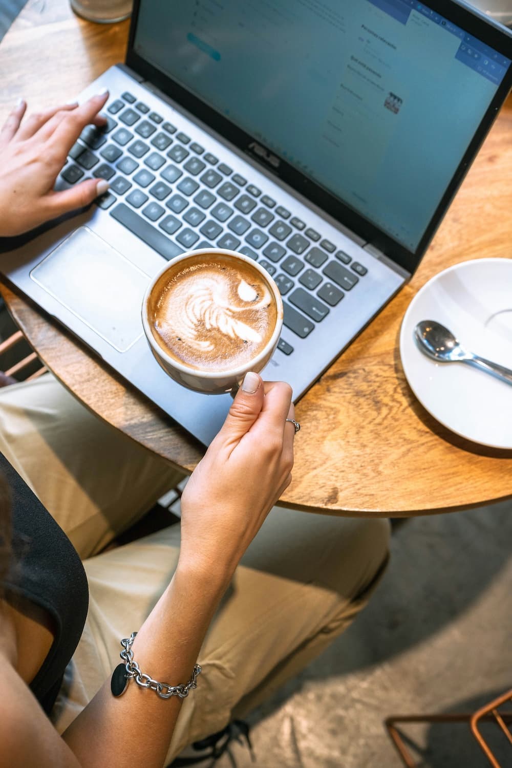 The Female Guide to Caffeine: How to Make Caffeine Work for You, Not Against You